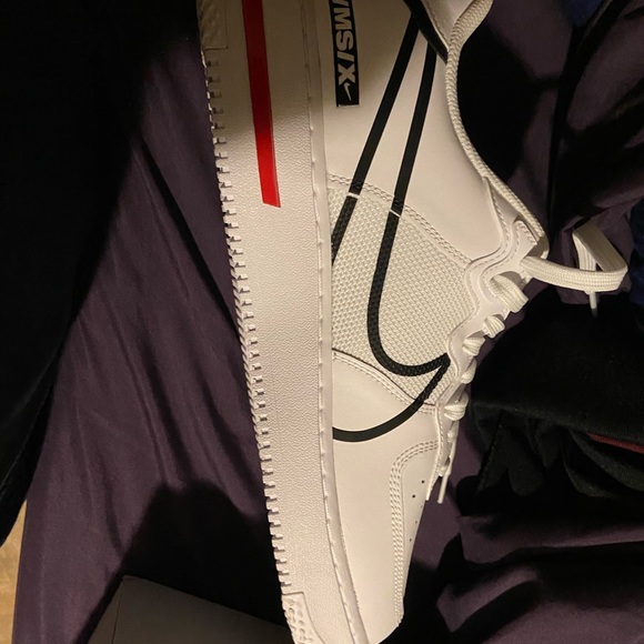 Air Force ones Nike reacts size 11 never worn - Picture 4 of 5